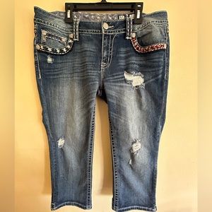 Miss Me Signature Cuffed Capris